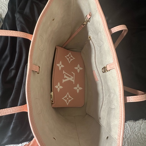 Sold on FB. Louis Vuitton Bicolor Monogram Empreinte Neverfull MM Rose - Picture 8 of 15